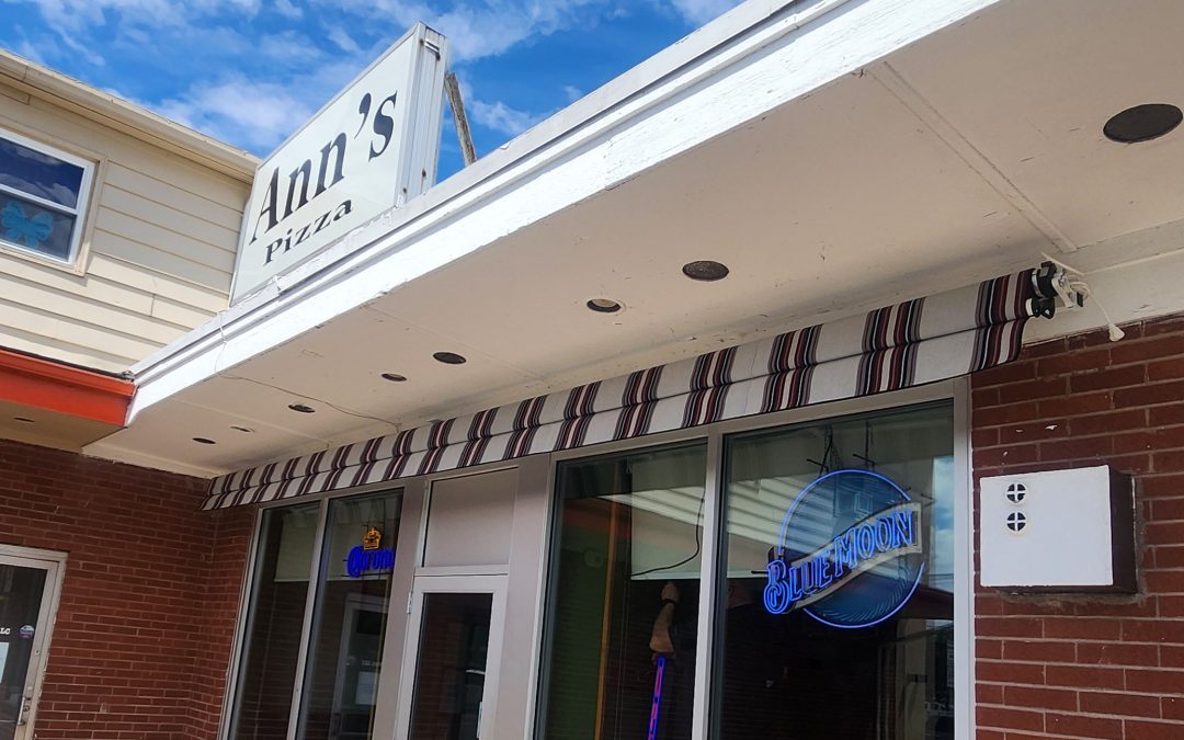 Commercial Awnings: Enhancing the Customer Experience